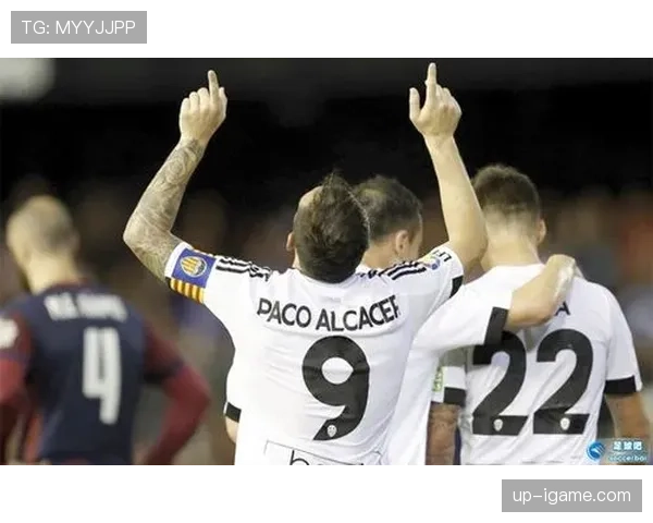 阿尔卡塞尔技术革新引领足球战术新潮流，表现卓越备受关注