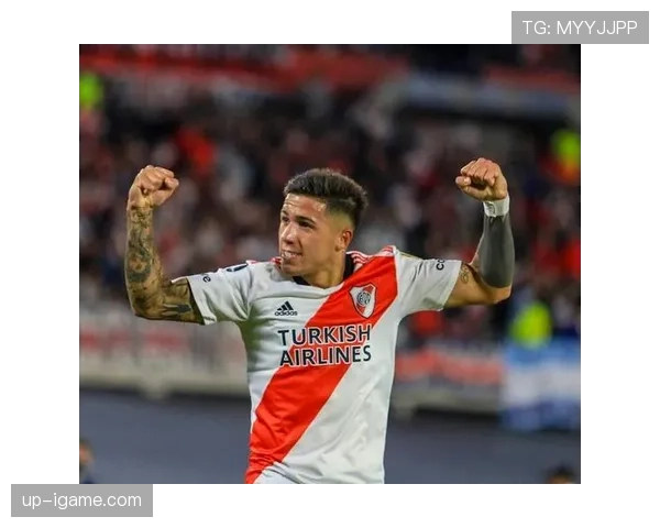 巴萨转会市场强势出击，新援加盟引爆球迷期待