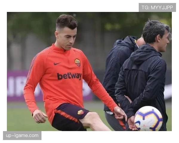 孙兴慜穿的运动鞋比我一个月工资还贵，真的是隔着屏幕都能感受到压力